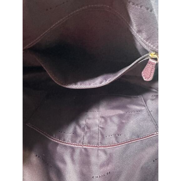 COACH Turn Lock Hobo Saddle Two Way Crossbody Oxblood Pebble Leather #24771 - Picture 17 of 17